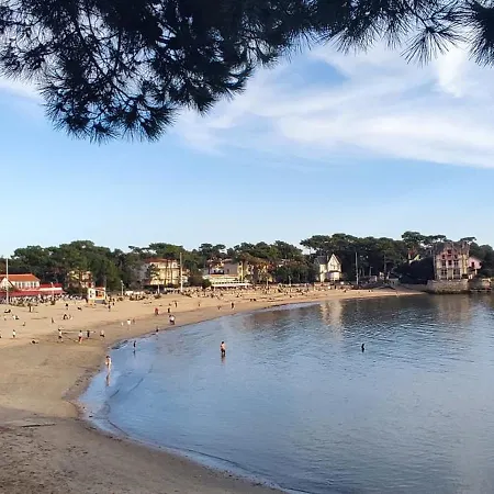 Confort Dans Avec Piscine 公寓 *